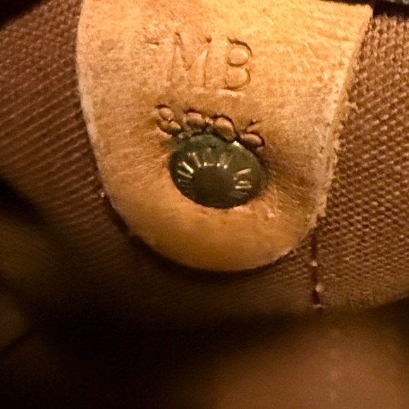 👄🔥👄Authentic LOUIS VUITTON Keepall 50 Dufflle Bag - Picture 12 of 13